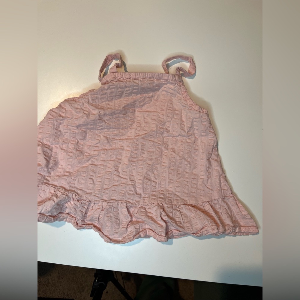 Pink tank top